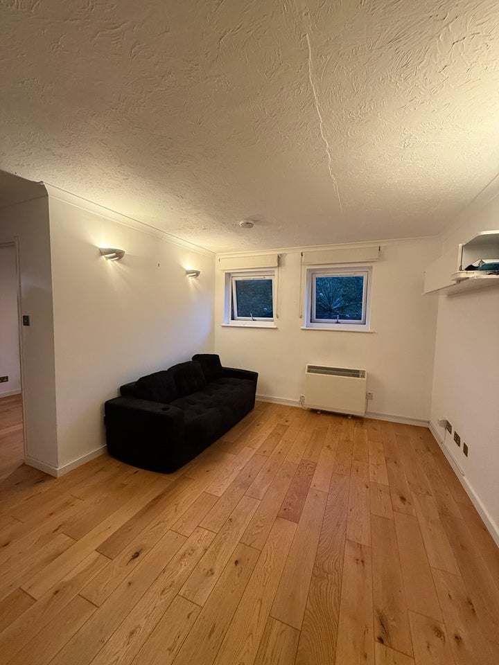 Flat Glenthorne Road in Greater London