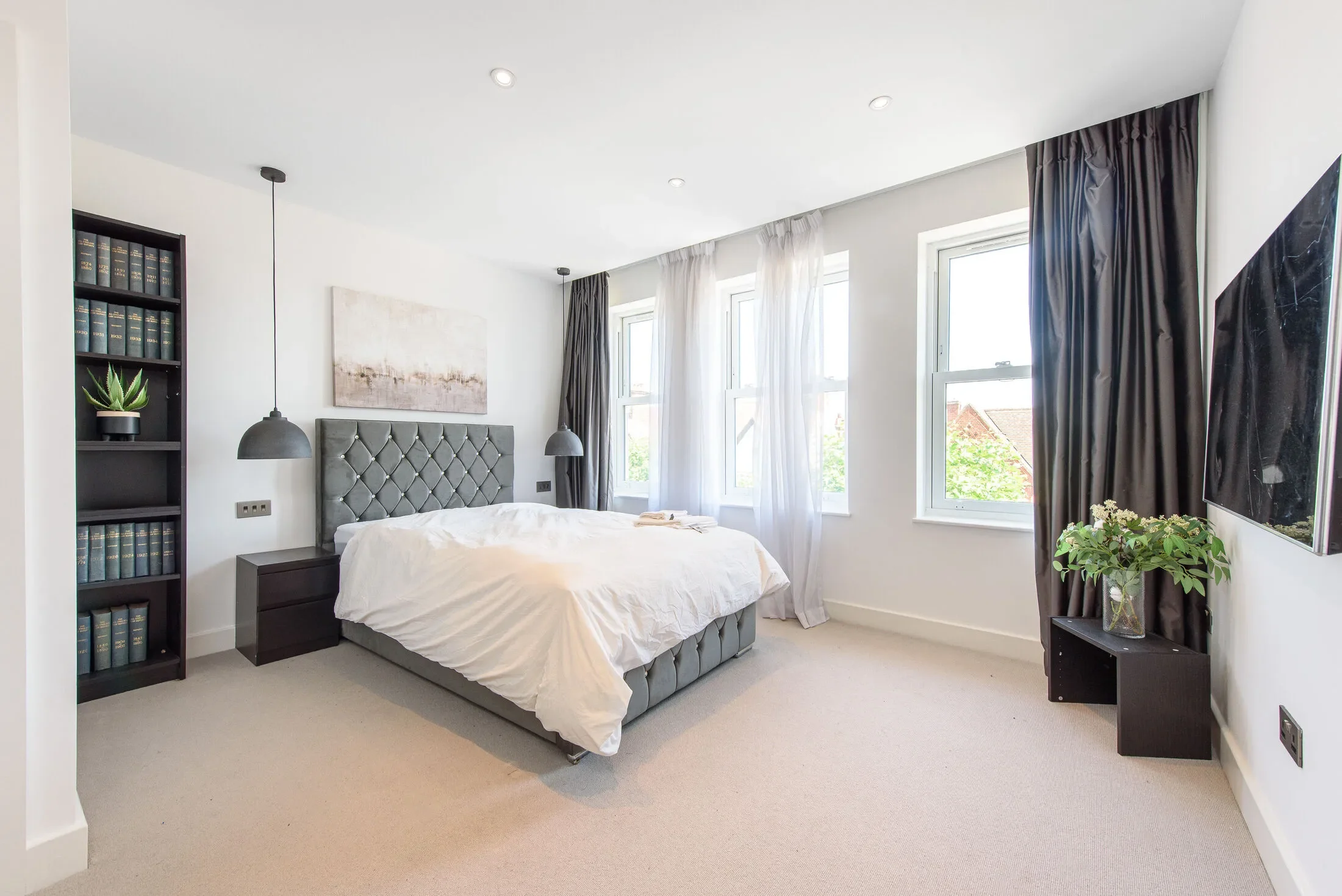 Flat The Ridgeway in Greater London