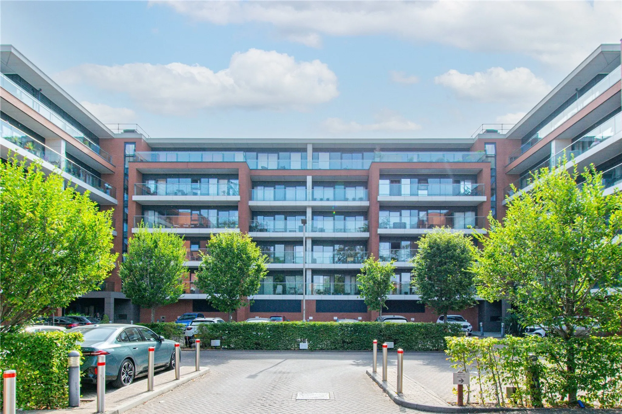 Flat Teeton Mill Place in Greenham