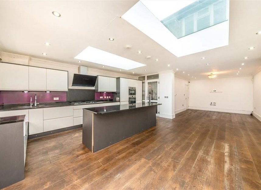 House Merriman Road in Greater London
