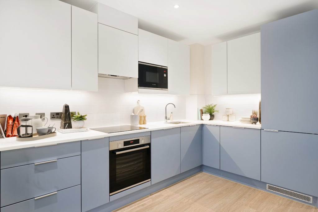 Flat Randalls Way in Mole Valley