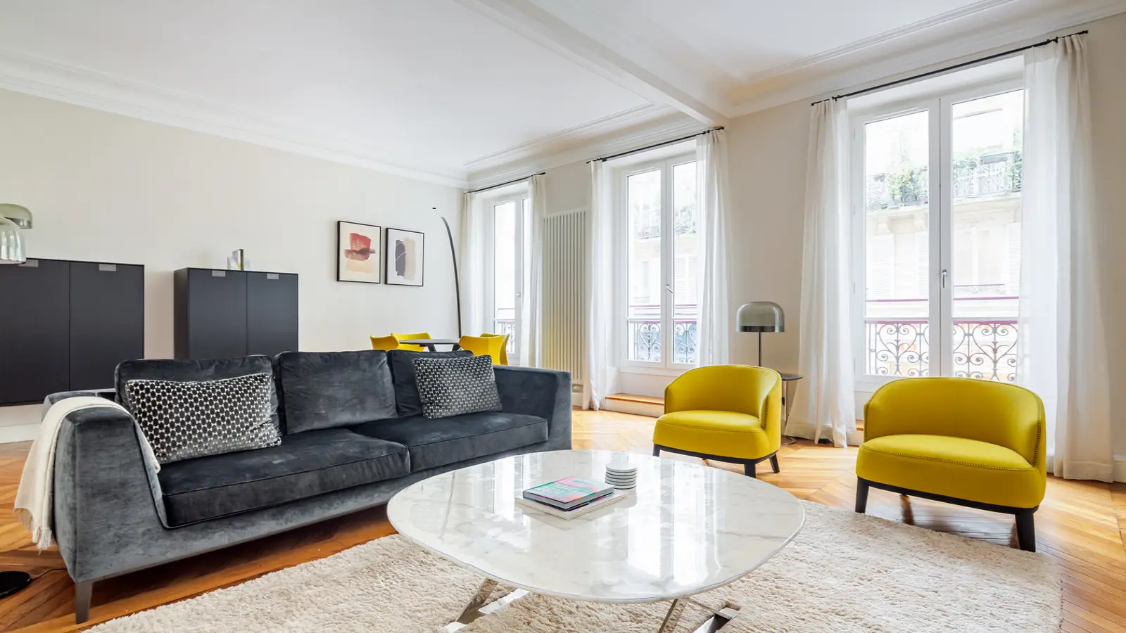 Flat Rue Thénard in Paris