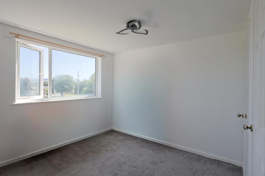 Flat Kennedy Avenue in Macclesfield