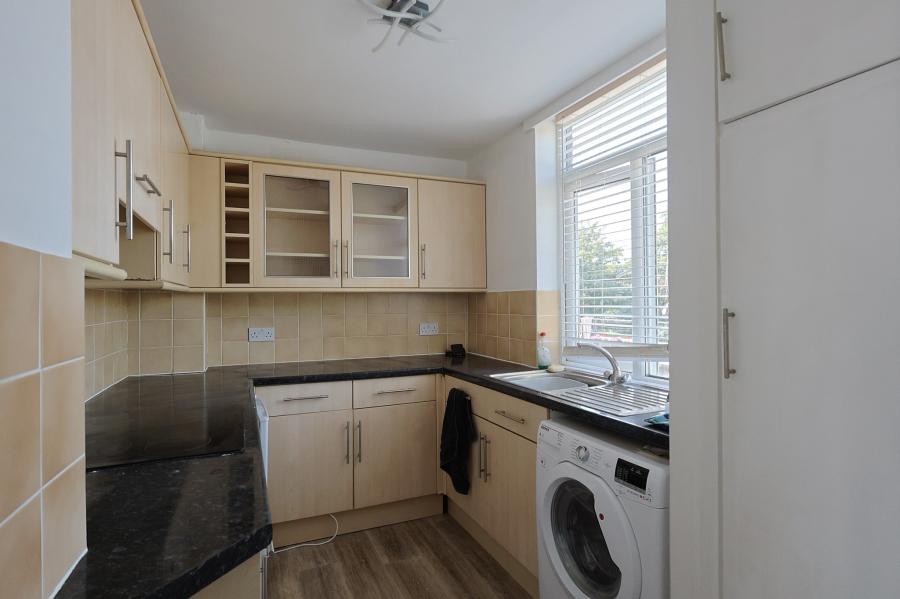 Flat Kennedy Avenue in Macclesfield