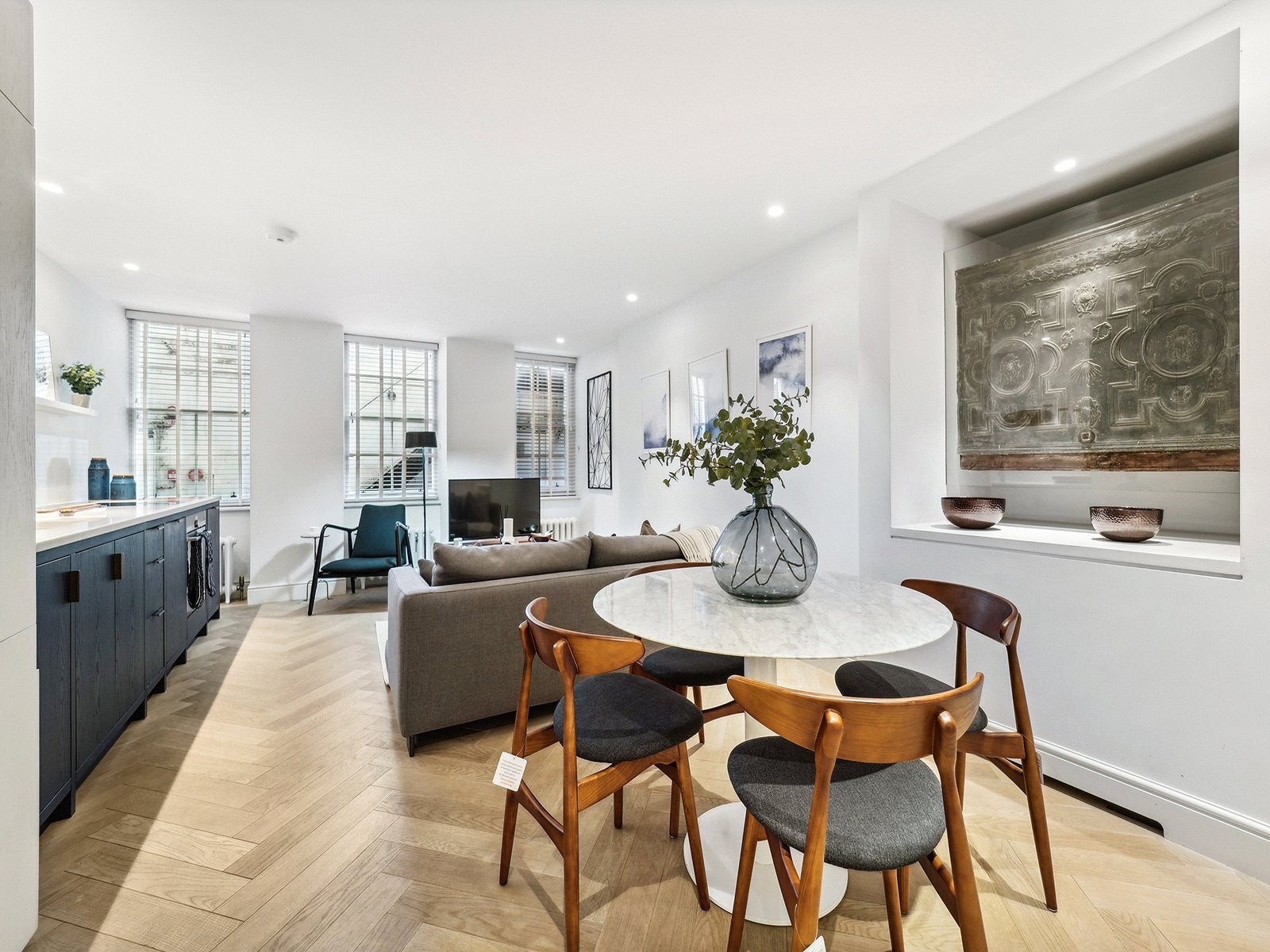Flat Maiden Lane in City of Westminster