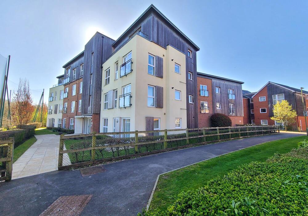Flat Brunswick Place in Southampton