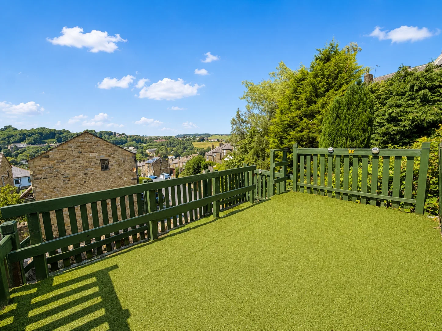 House Bilberry Rise in Bradford