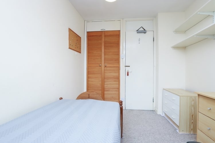Room Horwood Close in Oxford