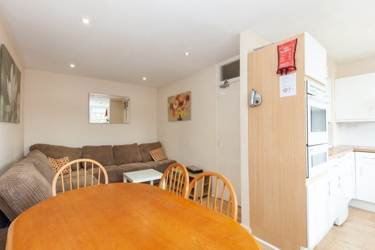 Room Horwood Close in Oxford