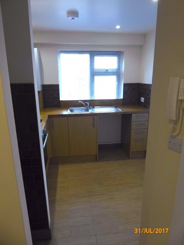 Flat Guildford Road in Woking