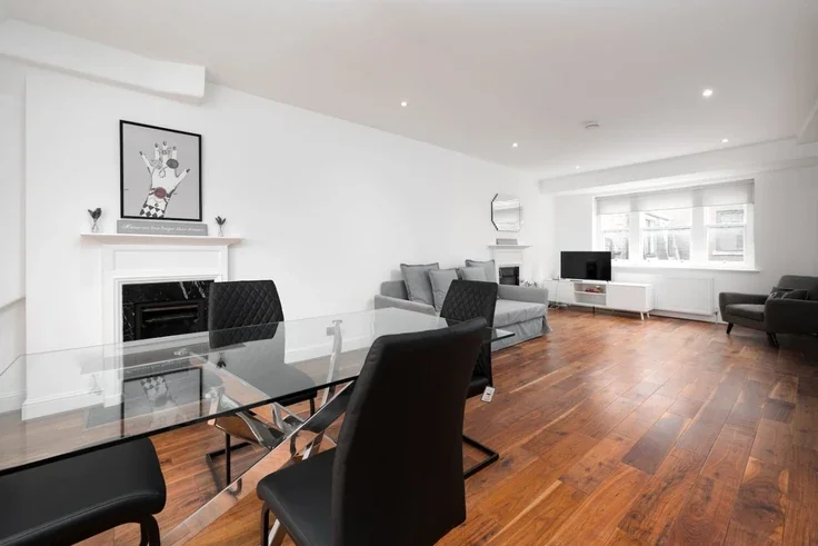 Flat Fleet Street in City of London