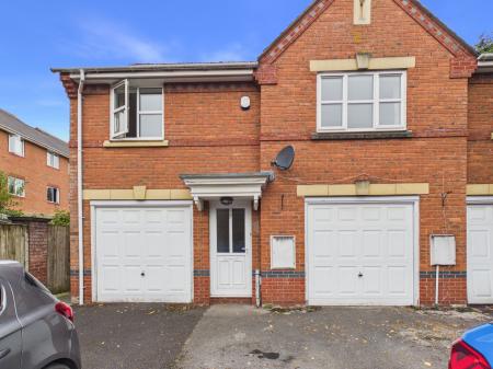 Flat Bourchier Way in Grappenhall and Thelwall