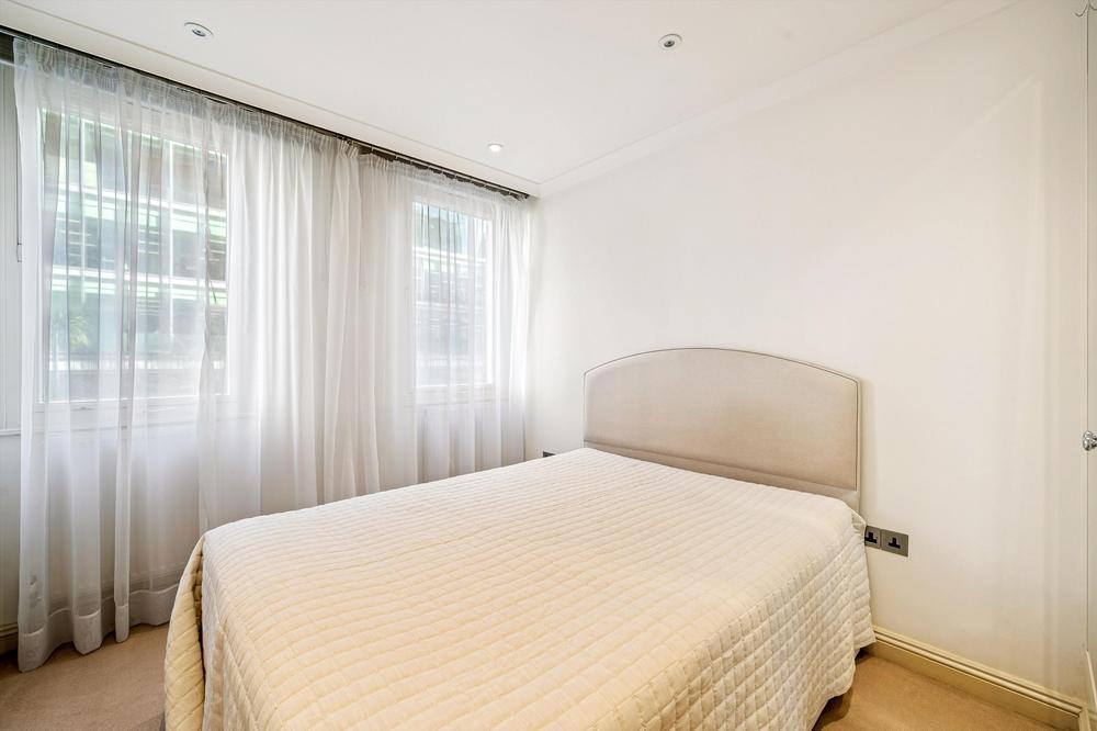 Flat Porchester Place in City of Westminster