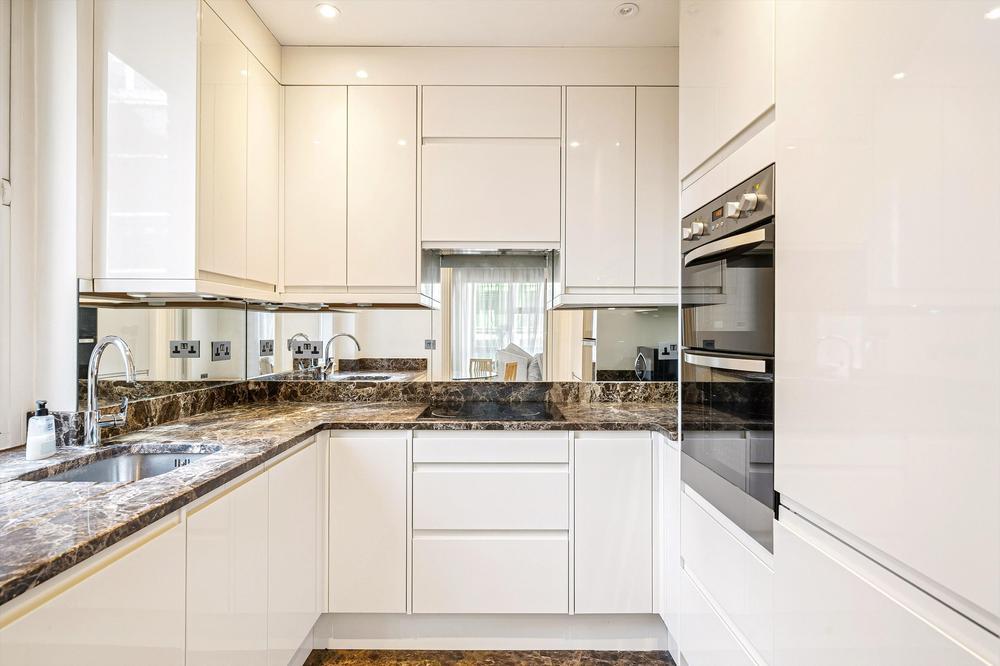 Flat Porchester Place in City of Westminster