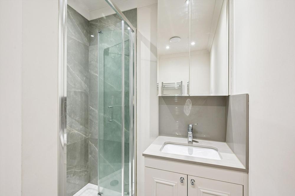 Flat Porchester Place in City of Westminster