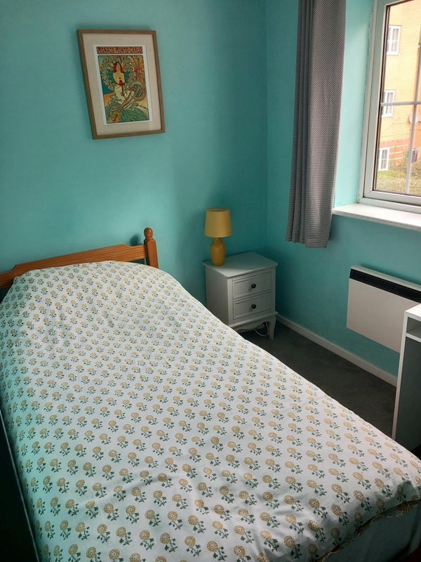 Room Campbell Drive in Cardiff