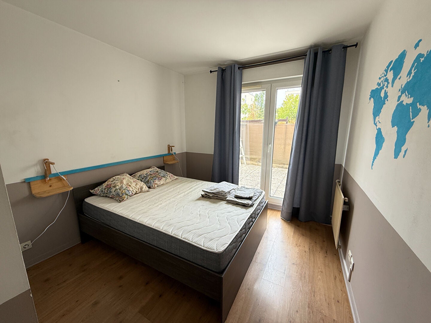 Flat Rue de Bruxelles in Élancourt