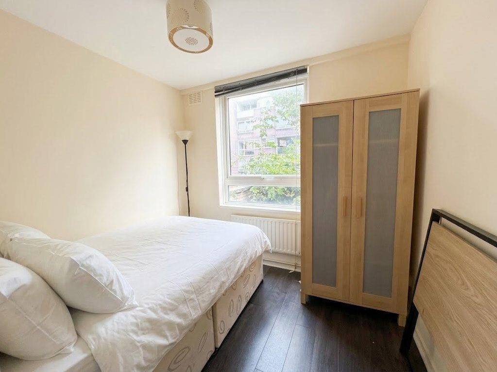 Flat Nash Street in Greater London