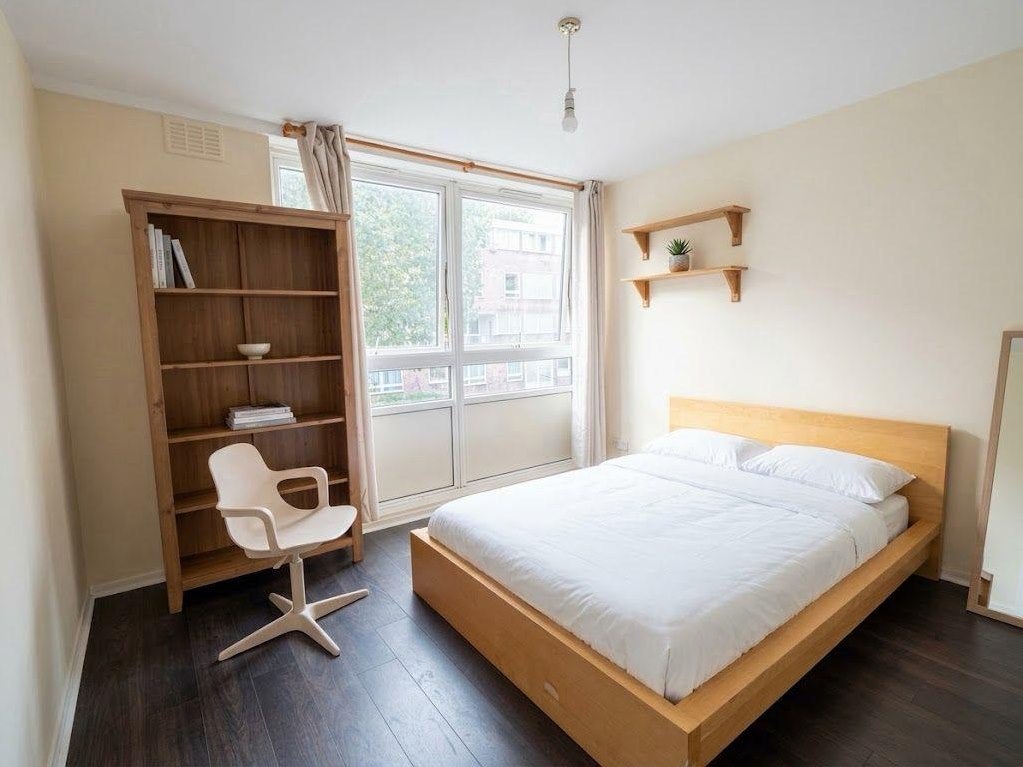 Flat Nash Street in Greater London