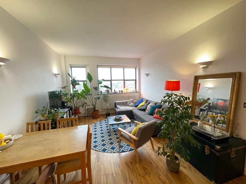 Room Stoke Newington Road in Greater London