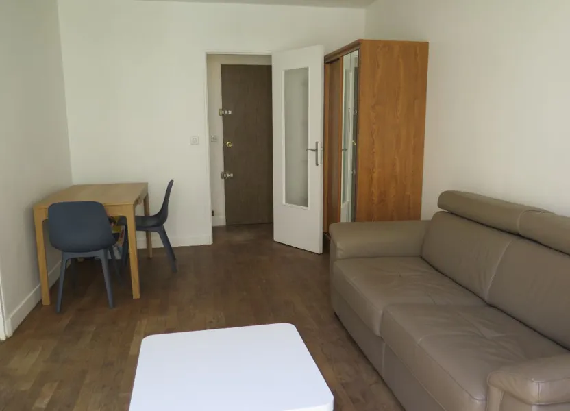 Flat Rue Laromiguière in Paris