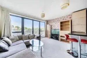 Flat Master Gunner Place in Greater London
