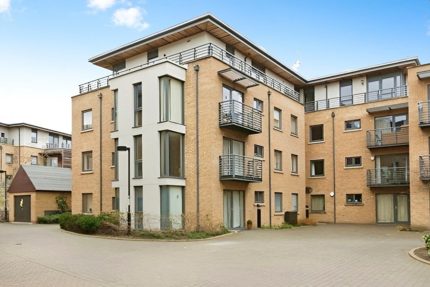Flat Woodin's Way in Oxford