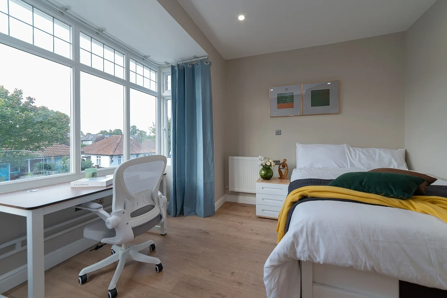Room Hook Road in Epsom and Ewell