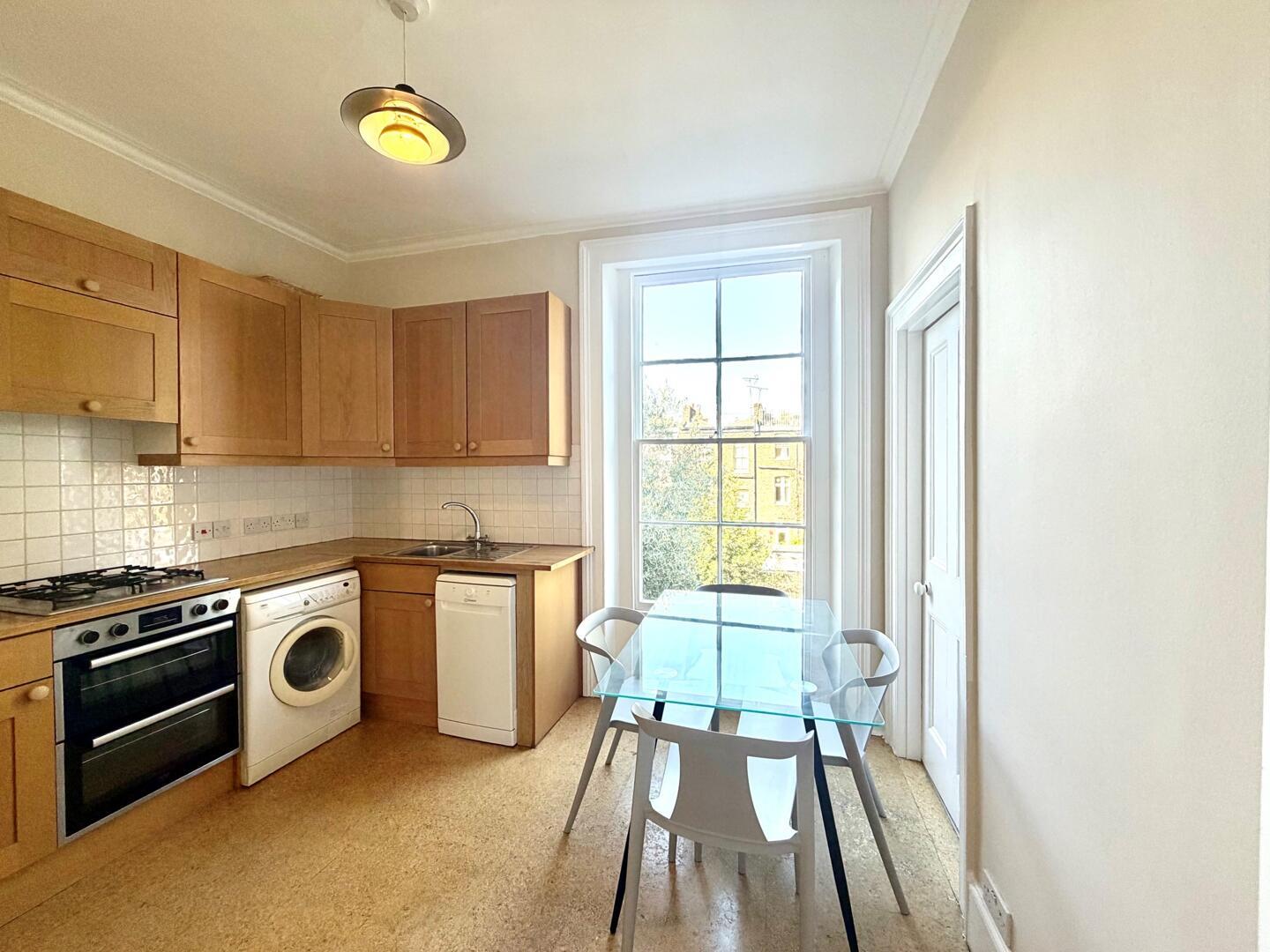 Flat Clarendon Road in Greater London