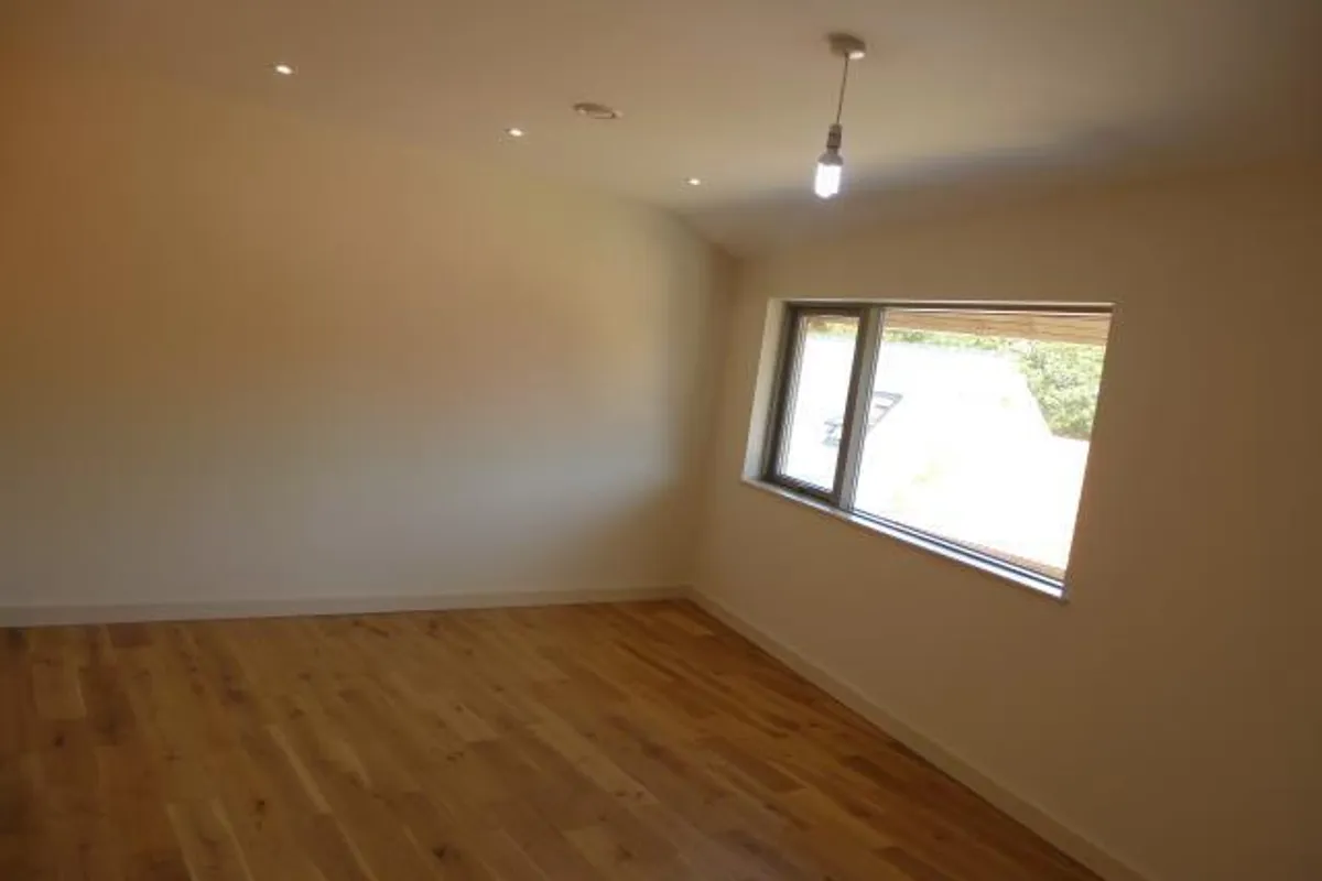 Flat Ffordd-y-barcer in Cardiff