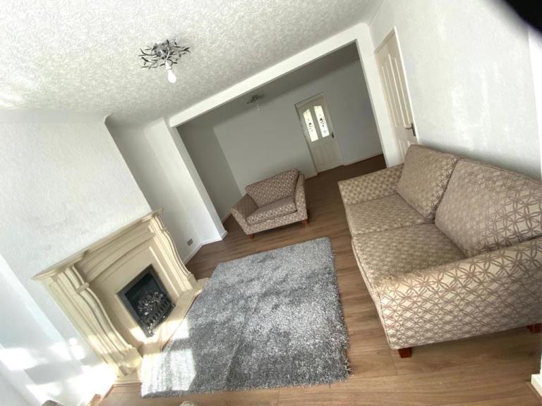 House Beechwood Avenue in Greater London