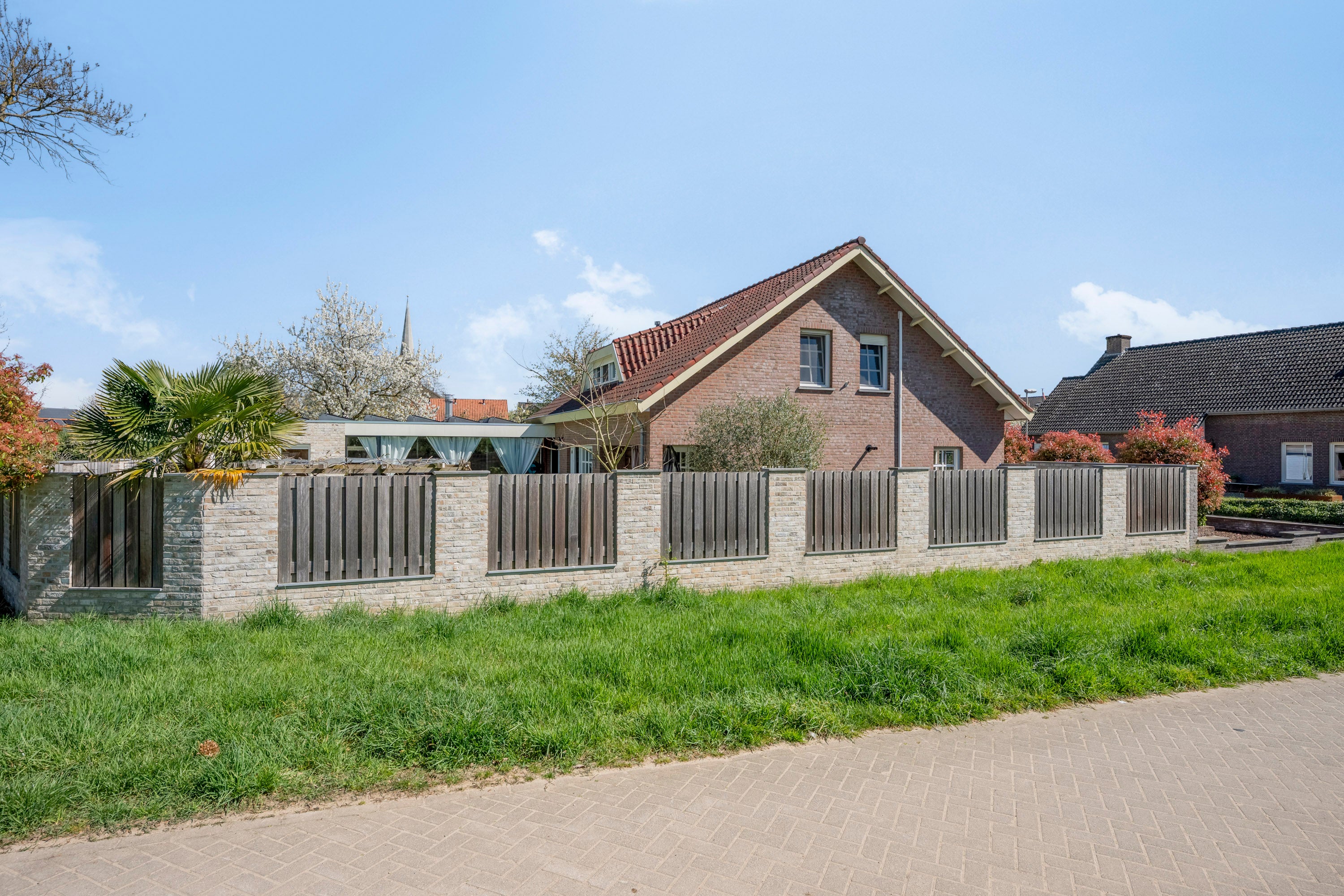 Vrijstaande woning te koop: Schuttersdreef 1, Buchten