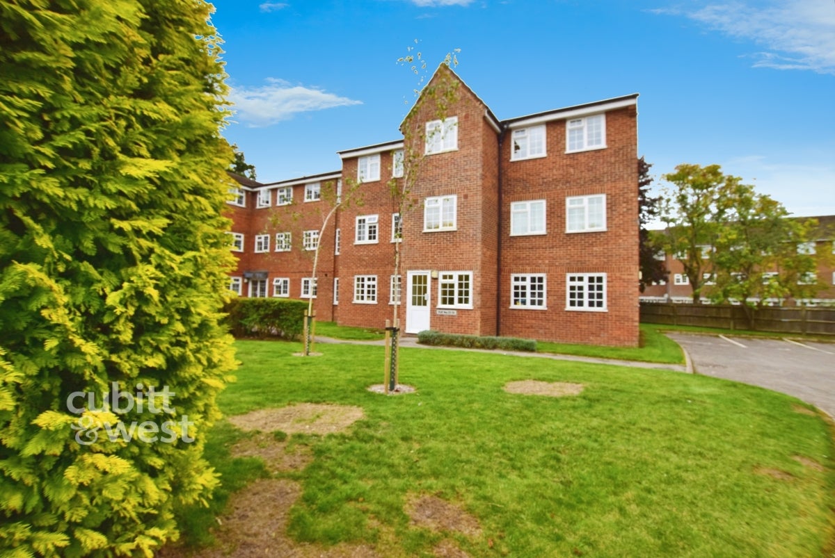 Flat Alexandra Road in Greater London