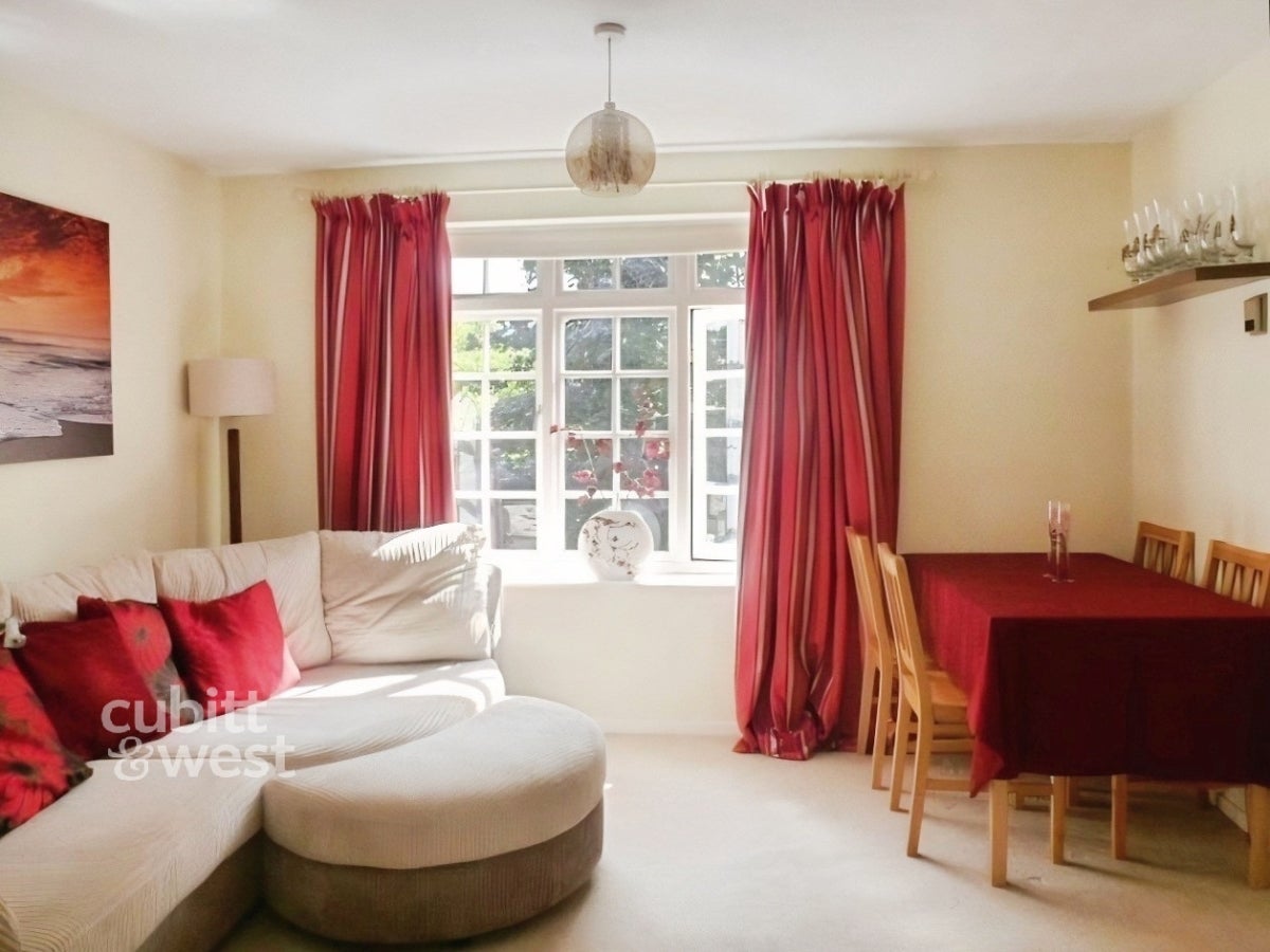 Flat Alexandra Road in Greater London