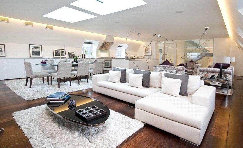 Flat Boydell Court in London