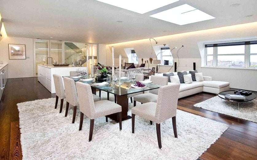 Flat Boydell Court in London