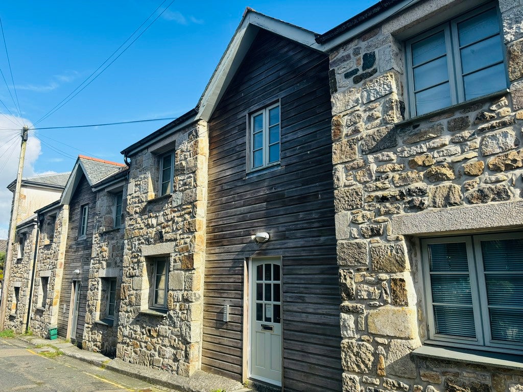 Flat Leskinnick Place in Penzance