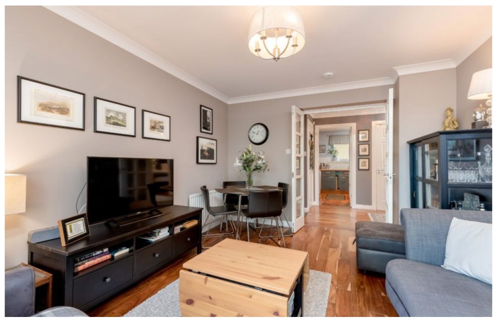 Flat Gentle's Entry in City of Edinburgh