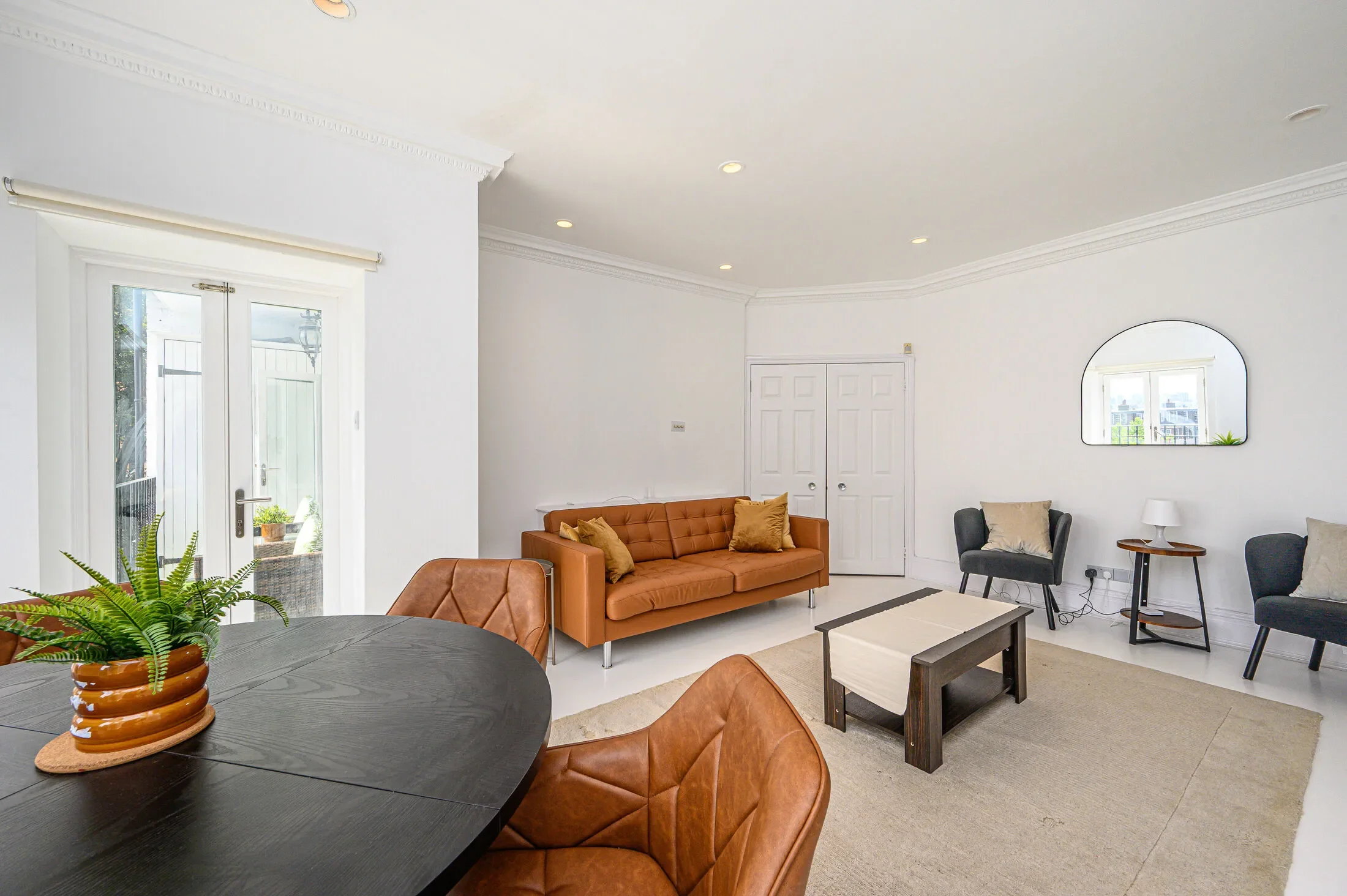 Flat Finchley Road in Greater London