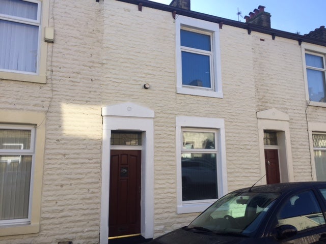 House Blackburn Old Road in Hyndburn