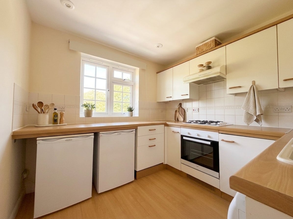 Flat Hanson Close in Greater London