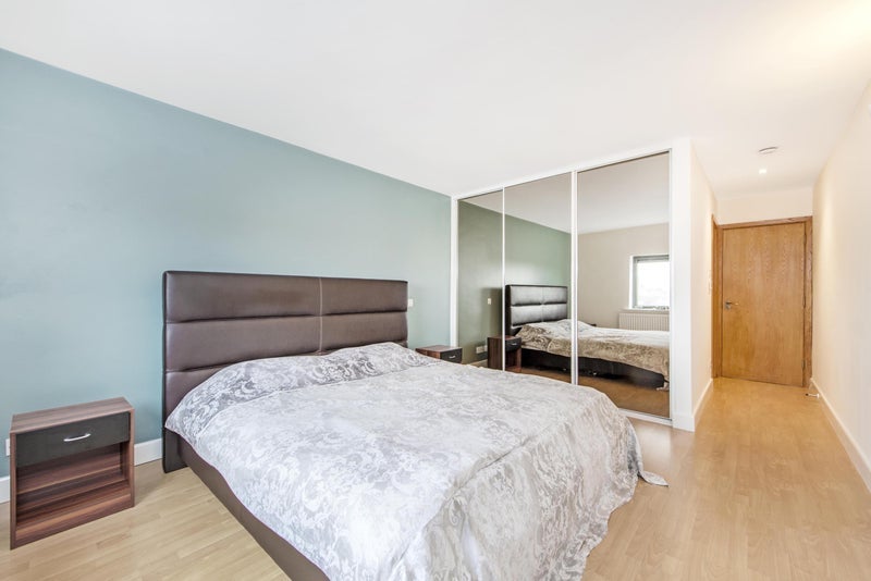 Flat Selsdon Way in Greater London
