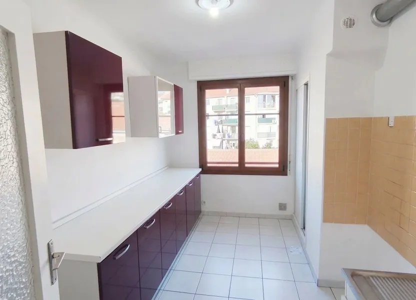 Appartement Avenue des Pigniatières à Saint-Laurent-du-Var
