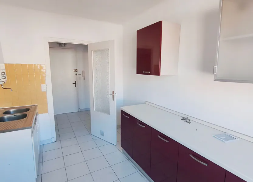 Appartement Avenue des Pigniatières à Saint-Laurent-du-Var