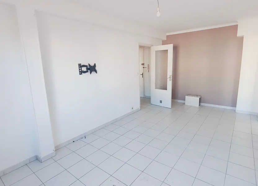 Appartement Avenue des Pigniatières à Saint-Laurent-du-Var