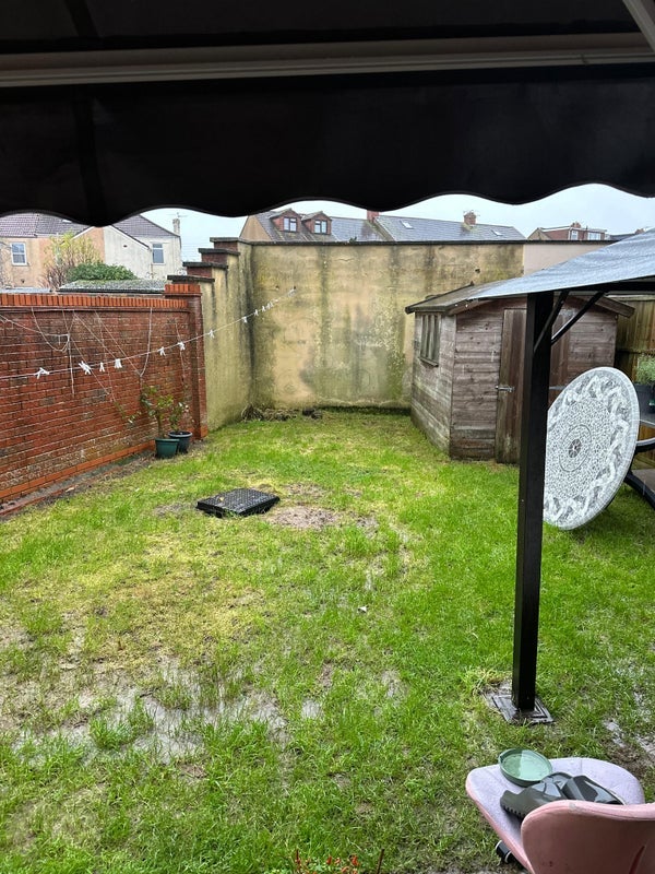 Room Potterswood Close in Bristol
