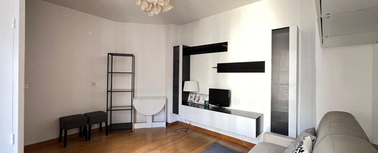 Flat Rue Jean-François Gerbillon in Paris