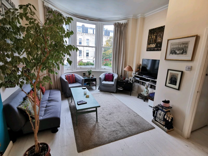 Room Sinclair Road in Greater London