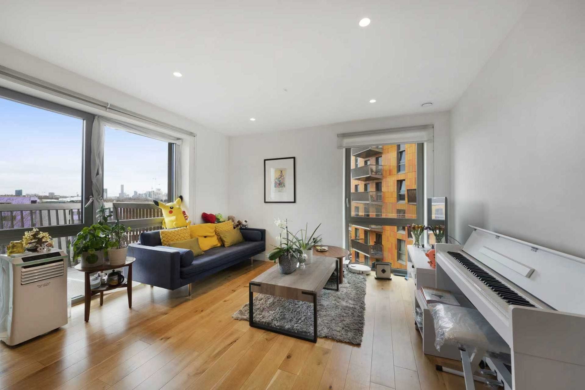Flat Barking Road in Greater London
