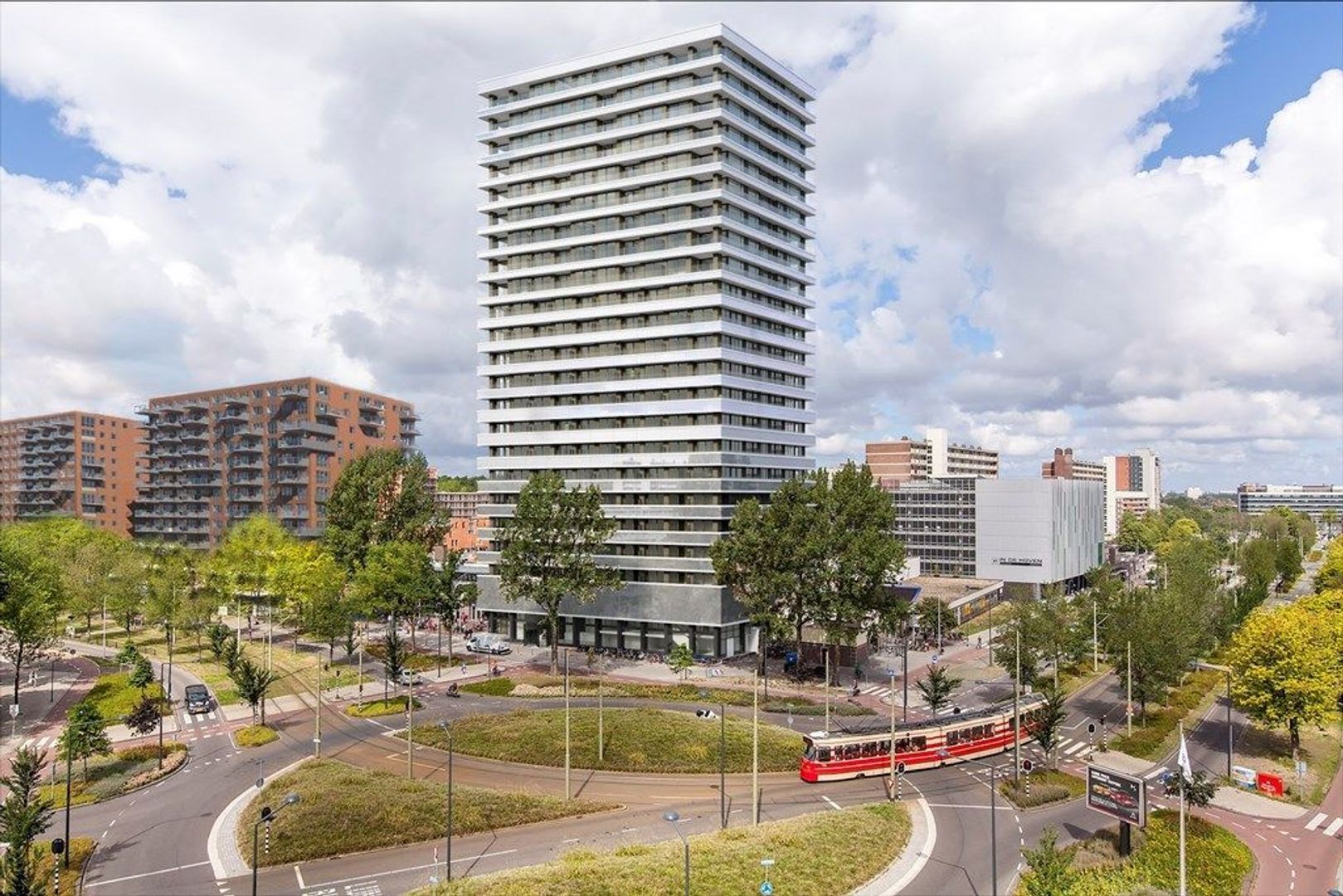 Flat Martinus Nijhofflaan in Delft